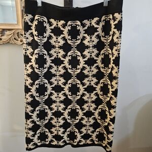 New York & Company Elegant Black, Cream and Gold Simmer Patterned Pencil Skirt